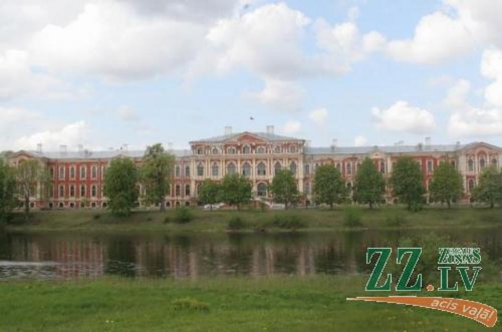 Divās dienās studijām LLU pieteikušies vairāk nekā 800 reflektanti. Atlicis vairs tikai pusotrs mēnesis, līdz Jelgavu pēc vasaras brīvdienām atkal piepildīs studenti.....
