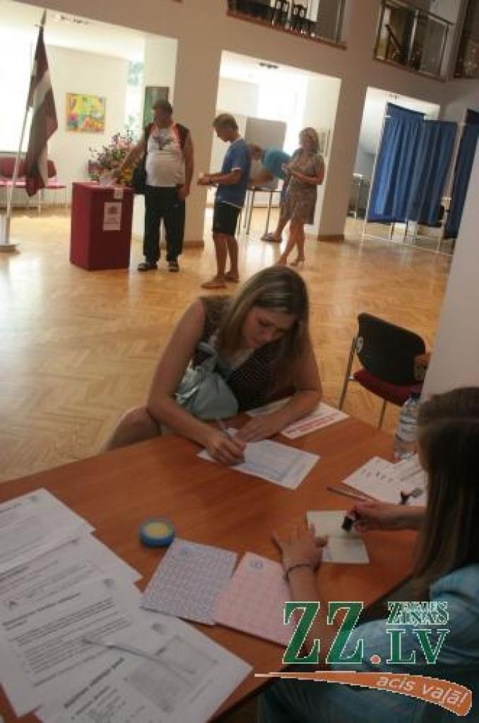 Viens no visvairāk apmeklētajiem līdz šim bijis aģentūrā «Kultūra» izvietotais vēlēšanu iecirknis.