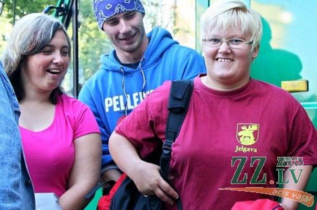 Sporta kluba «Cerība» dalībnieki Ivita Strode, Edgars Bergs un Ingrīda Priede.
Autors: No «Ziņu» arhīva.