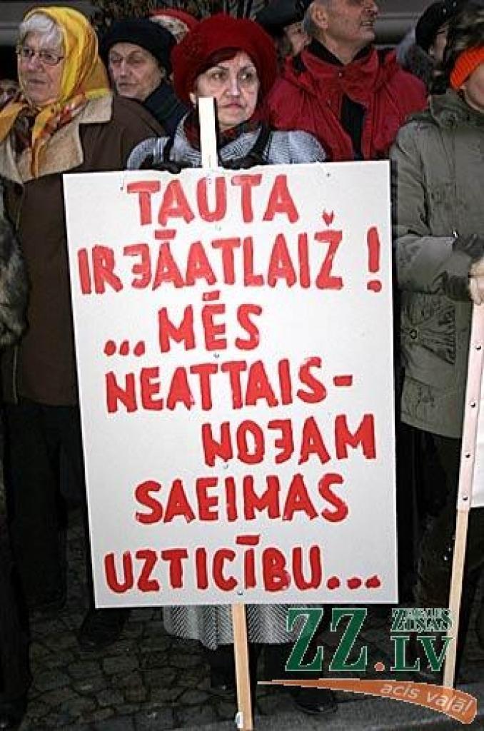 Ceturtdienas rītā vairāk nekā 1000 piketētāju pie Saeimas pauda savu noraidošo attieksmi pret gaidāmo reģionālo reformu. Viņu vidū bija arī Jelgavas rajona pārstāvji.
