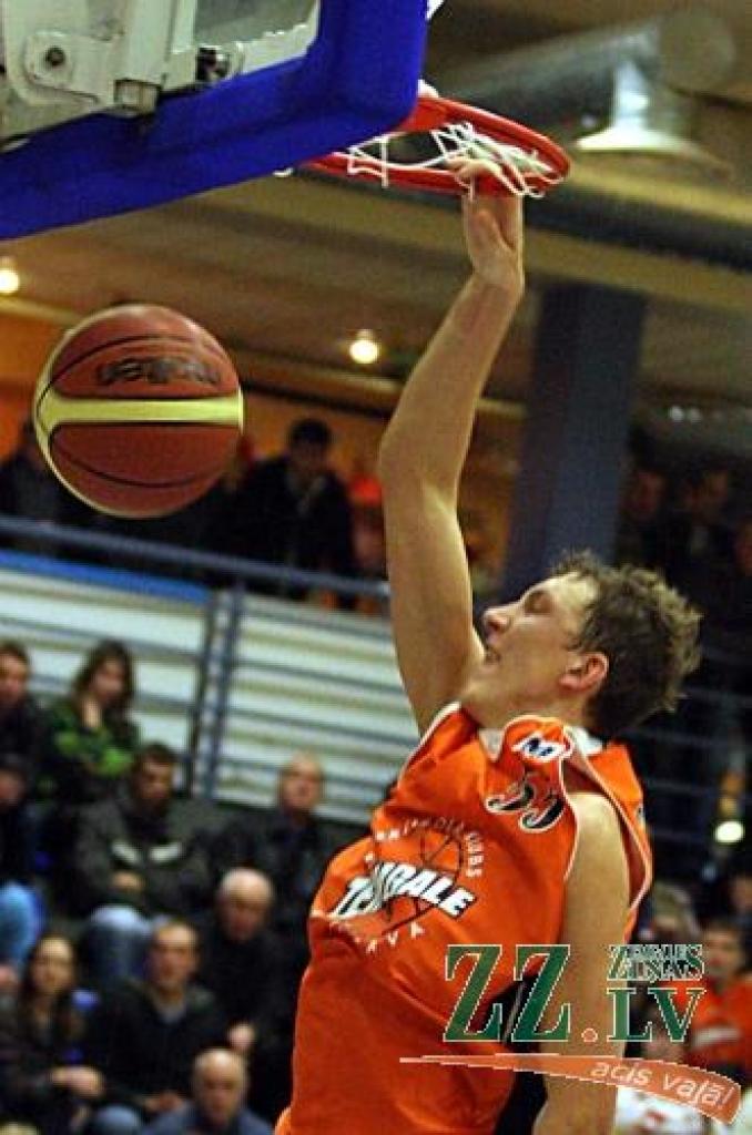 Sestdienas vakarā Jelgavas Sporta hallē BK «Zemgale» aizvadīja kārtējo Latvijas Basketbola līgas 1.divīzijas spēli pret Valda Valtera trenēto komandu «VEF Rīga», izcīnot lielisku uzvaru ar rezultātu 89:79.