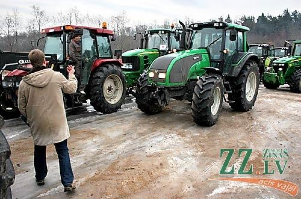 Otrdien miermīlīgajā protesta akcijā, kas Jelgavas pusē risinājās uz apvedceļa virzienā uz Rīgu līdz Loka maģistrālei un atpakaļ līdz tā saucamajam Mežciema aplim, piedalījās ap 500 lauksaimnieku. Viņi bija ieradušies ar 116 traktoriem un...