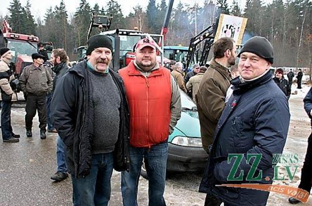 Otrdien miermīlīgajā protesta akcijā, kas Jelgavas pusē risinājās uz apvedceļa virzienā uz Rīgu līdz Loka maģistrālei un atpakaļ līdz tā saucamajam Mežciema aplim, piedalījās ap 500 lauksaimnieku. Viņi bija ieradušies ar 116 traktoriem un...
