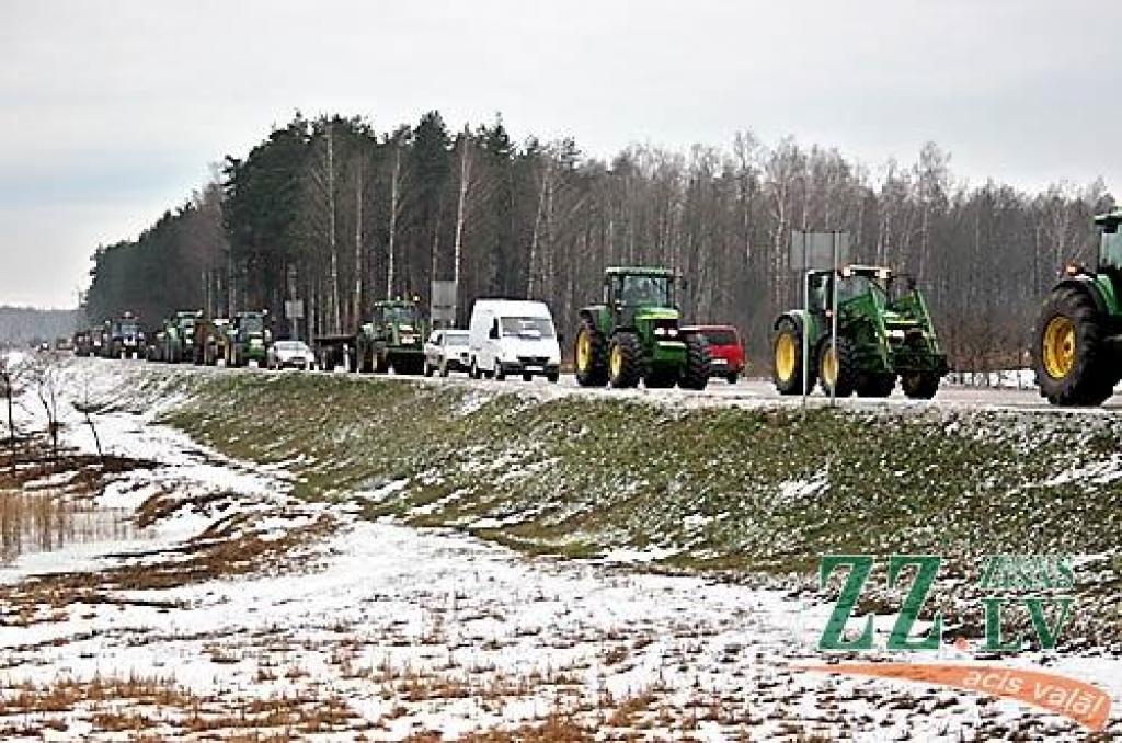 Otrdien miermīlīgajā protesta akcijā, kas Jelgavas pusē risinājās uz apvedceļa virzienā uz Rīgu līdz Loka maģistrālei un atpakaļ līdz tā saucamajam Mežciema aplim, piedalījās ap 500 lauksaimnieku. Viņi bija ieradušies ar 116 traktoriem un...