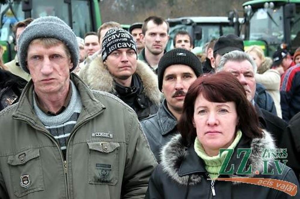 Otrdien miermīlīgajā protesta akcijā, kas Jelgavas pusē risinājās uz apvedceļa virzienā uz Rīgu līdz Loka maģistrālei un atpakaļ līdz tā saucamajam Mežciema aplim, piedalījās ap 500 lauksaimnieku. Viņi bija ieradušies ar 116 traktoriem un...