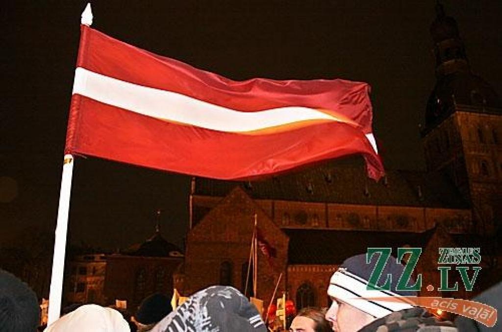 Otrdienas vakarā Vecrīgā, Doma laukumā notikušajā protesta akcijā vairāk nekā 10 000 iedzīvotāju ar ovācijām un svilpieniem atbalstīja Valsts prezidentam Valdim Zatleram izteikto aicinājumu atlaist Saeimu. Pēc pasākuma diemžēl notika...