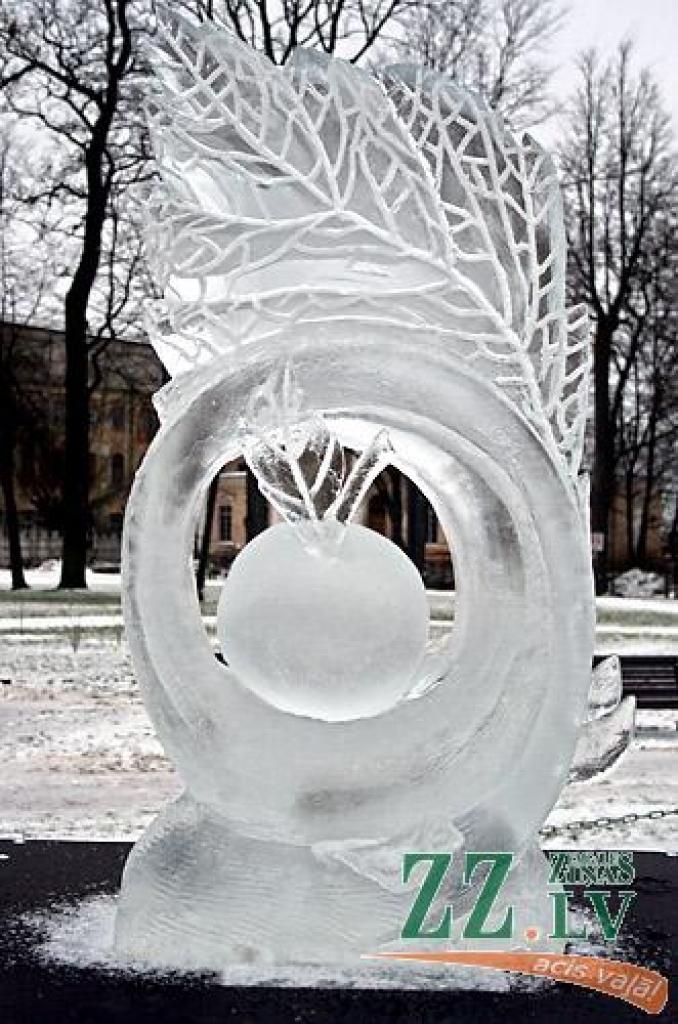 Sestdien Uzvaras parkā skatītājiem atvērts skulptūru parks, kurā apskatei izstādīti 11.Starptautiskā ledus skulptūru festivāla «Galaxy of Love» ietvaros tapušie darbi. Šogad festivālā piedalās 15 komandas un 30 mākslinieki no deviņām...