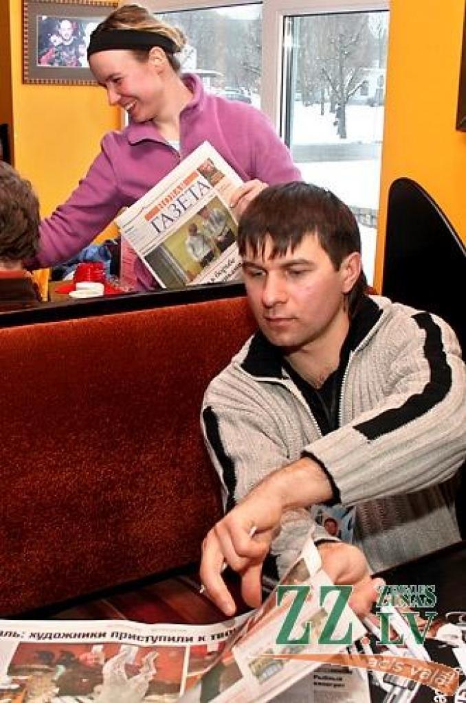 Jelgavā sācies 11.Starptautiskais ledus skulptūru festivāls. Vispirms 30 uz festivālu ieradušies ledus skulptori Uzvaras parkā izvietotajās teltīs veido mazās skulptūras par tēmu «Mīlas galaktika», kam sekos komandu darbs pie 15 lielajiem...