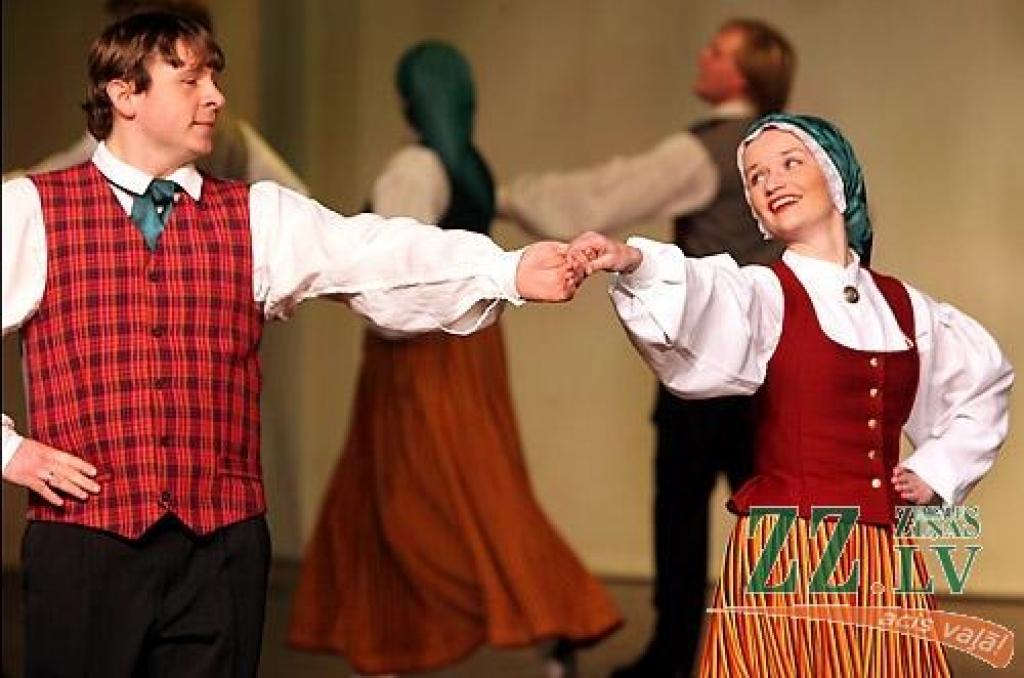 Sestdienas vakarā Jelgavas kultūras namā bija īsti svētki visiem deju cienītājiem - notika Latvijas labāko Tautas deju ansambļu koncerts «Mēs mīlam dejā». Koncertā piedalījās Tautas deju ansambļi «Rotaļa», «Dancis», «Teiksma», «Līgo»,...