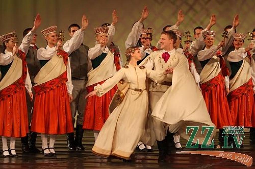 Baltijas valstu lauksaimniecības augstskolu tautas deju ansambļu koncerts «Baltija dejo» Jelgavas kultūras namā.