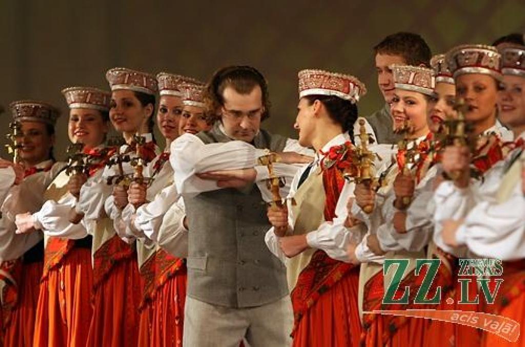 Baltijas valstu lauksaimniecības augstskolu tautas deju ansambļu koncerts «Baltija dejo» Jelgavas kultūras namā.