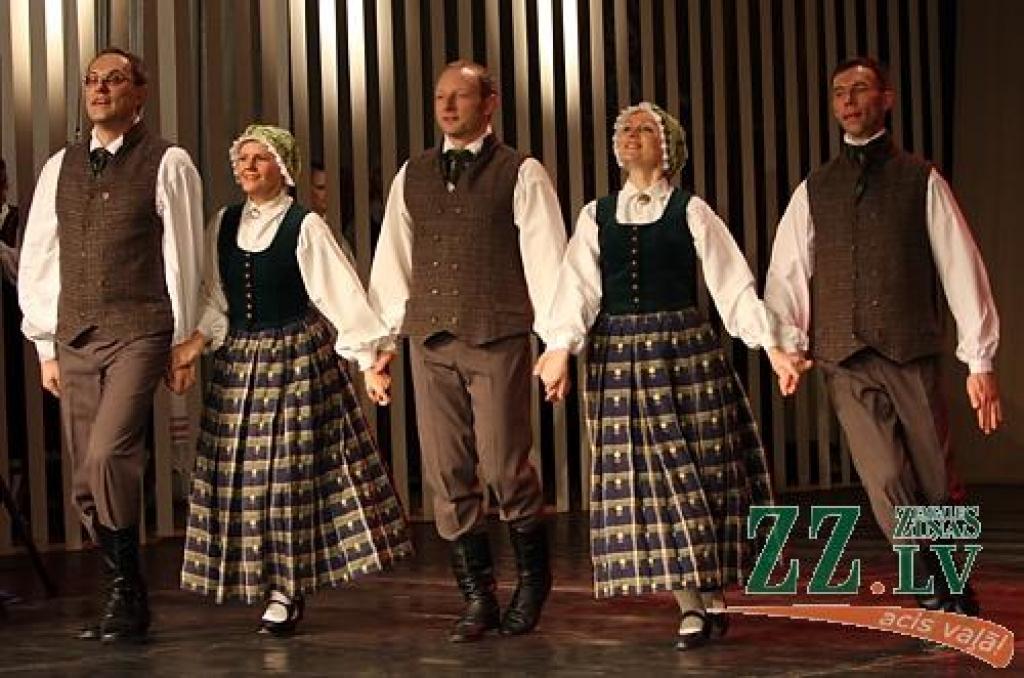 Baltijas valstu lauksaimniecības augstskolu tautas deju ansambļu koncerts «Baltija dejo» Jelgavas kultūras namā.