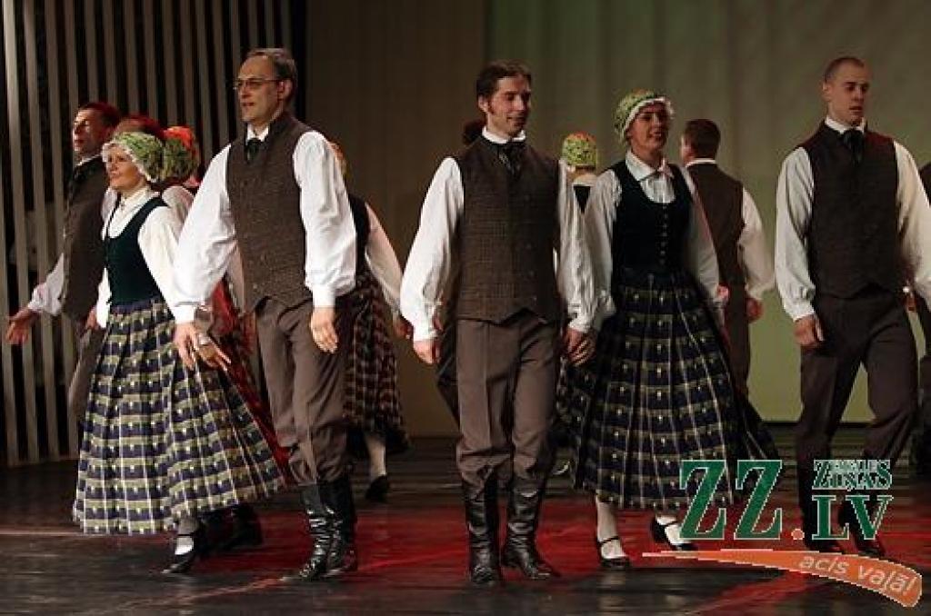 Baltijas valstu lauksaimniecības augstskolu tautas deju ansambļu koncerts «Baltija dejo» Jelgavas kultūras namā.