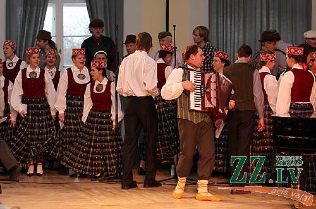 Trešdienas vakarā Jelgavas pils aulā aizvadīts Latvijas Lauksaimniecības universitātes (LLU) jubilejas gadam veltīts koncerts «Pavasaris pirms 70 gadiem». Pavasara koncertu rīkošana ir LLU Studentu kluba uzturēta tradīcija, un šogad tajā...