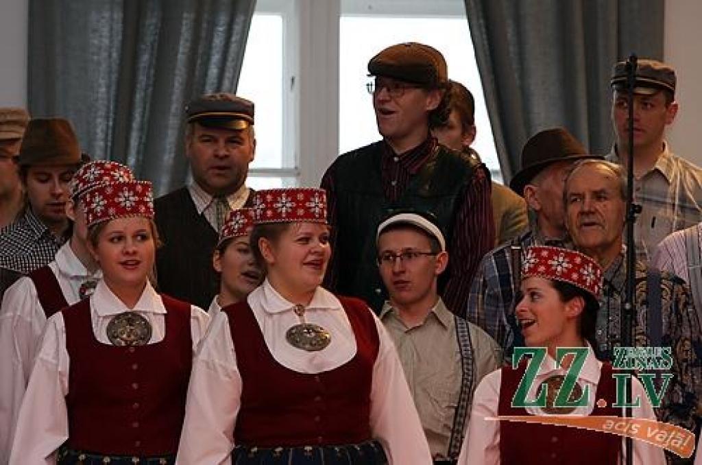 Trešdienas vakarā Jelgavas pils aulā aizvadīts Latvijas Lauksaimniecības universitātes (LLU) jubilejas gadam veltīts koncerts «Pavasaris pirms 70 gadiem». Pavasara koncertu rīkošana ir LLU Studentu kluba uzturēta tradīcija, un šogad tajā...