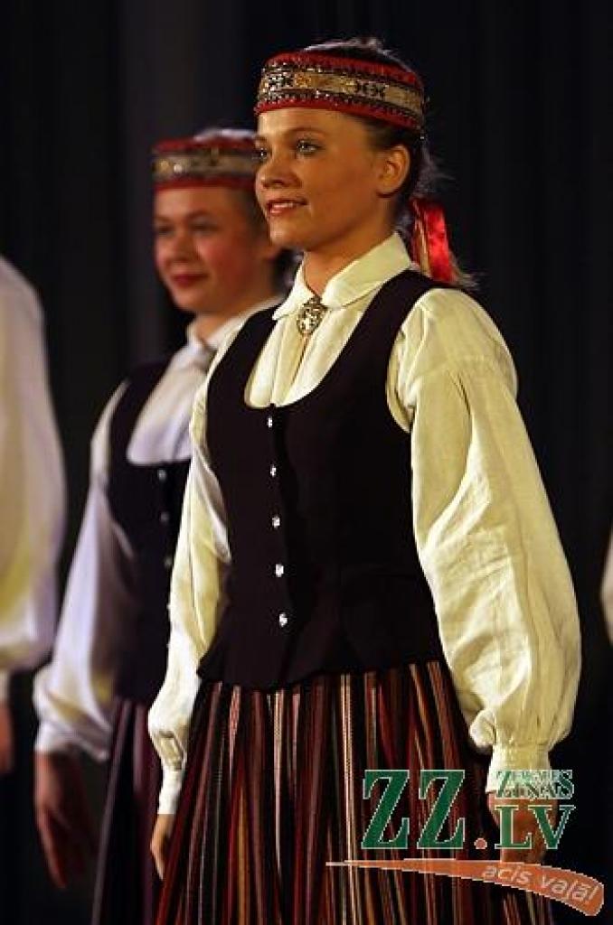 Trešdienas vakarā Jelgavas pils aulā aizvadīts Latvijas Lauksaimniecības universitātes (LLU) jubilejas gadam veltīts koncerts «Pavasaris pirms 70 gadiem». Pavasara koncertu rīkošana ir LLU Studentu kluba uzturēta tradīcija, un šogad tajā...