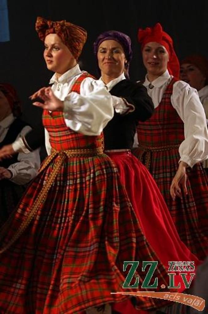 Trešdienas vakarā Jelgavas pils aulā aizvadīts Latvijas Lauksaimniecības universitātes (LLU) jubilejas gadam veltīts koncerts «Pavasaris pirms 70 gadiem». Pavasara koncertu rīkošana ir LLU Studentu kluba uzturēta tradīcija, un šogad tajā...