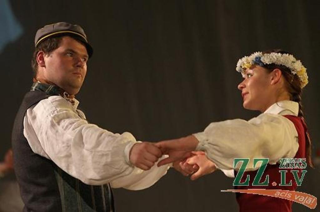 Trešdienas vakarā Jelgavas pils aulā aizvadīts Latvijas Lauksaimniecības universitātes (LLU) jubilejas gadam veltīts koncerts «Pavasaris pirms 70 gadiem». Pavasara koncertu rīkošana ir LLU Studentu kluba uzturēta tradīcija, un šogad tajā...