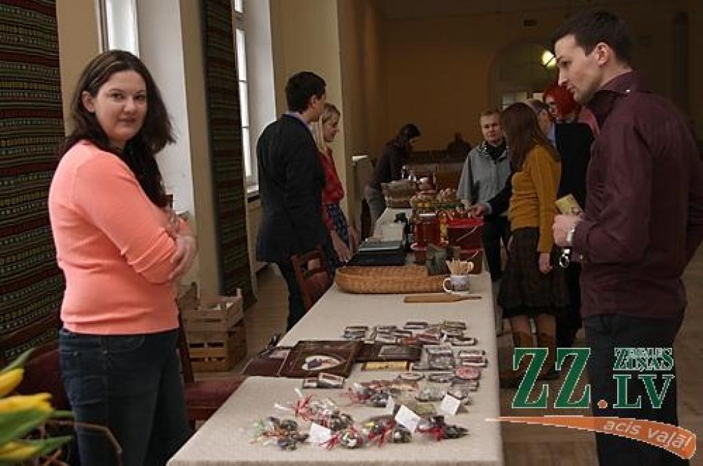Trešdienas vakarā Jelgavas pils aulā aizvadīts Latvijas Lauksaimniecības universitātes (LLU) jubilejas gadam veltīts koncerts «Pavasaris pirms 70 gadiem». Pavasara koncertu rīkošana ir LLU Studentu kluba uzturēta tradīcija, un šogad tajā...