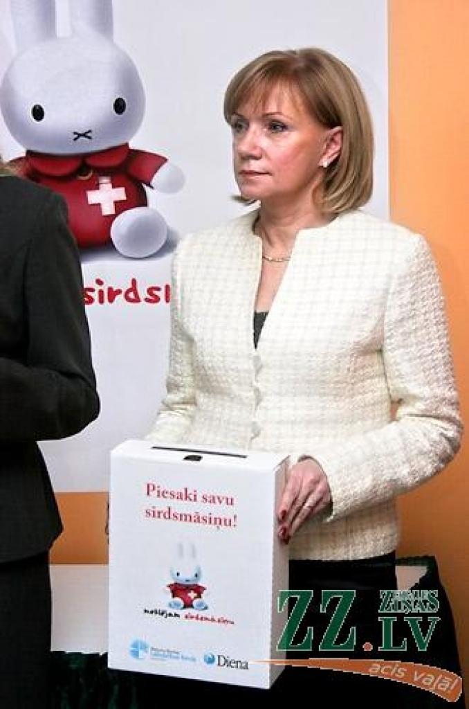 Trešdien Jelgavas pilsētas slimnīcas Bērnu nodaļā tika dots starts akcijai «Meklējam sirdsmāsiņu», kuras patronese ir Valsts prezidenta Valda Zatlera kundze Lilita.