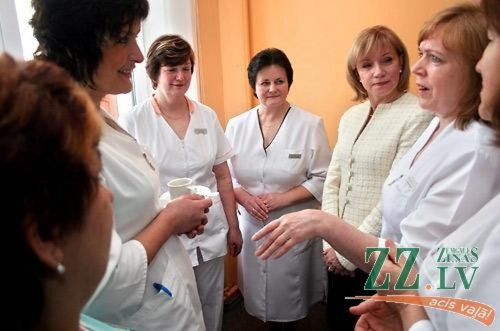 Trešdien Jelgavas pilsētas slimnīcas Bērnu nodaļā tika dots starts akcijai «Meklējam sirdsmāsiņu», kuras patronese ir Valsts prezidenta Valda Zatlera kundze Lilita.