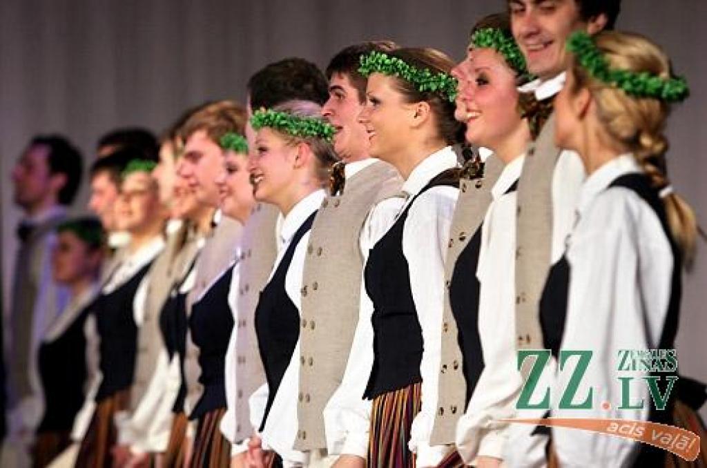 Sestdienas vakarā Jelgavas kultūras namā Tautas deju ansamblis «Lielupe» ar programmu «Lielupieši» noslēdza savas pastāvēšanas 50.gadadienas svētkus. Svinības šonedēļ notika divas dienas - piektdien skatītājiem tika piedāvāts pirmais...