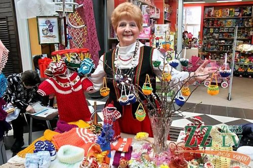 Kā jau tradicionāli ierasts pirms Ziemassvētkiem un Lieldienām, sestdien tirdzniecības centrā «Pilsētas pasāža» tika aizvadīta Sabiedrības integrācijas biroja rīkotā labdarības akcija «Dāsnums mūžam neizsmeļams». Tas bija jau piektais...
