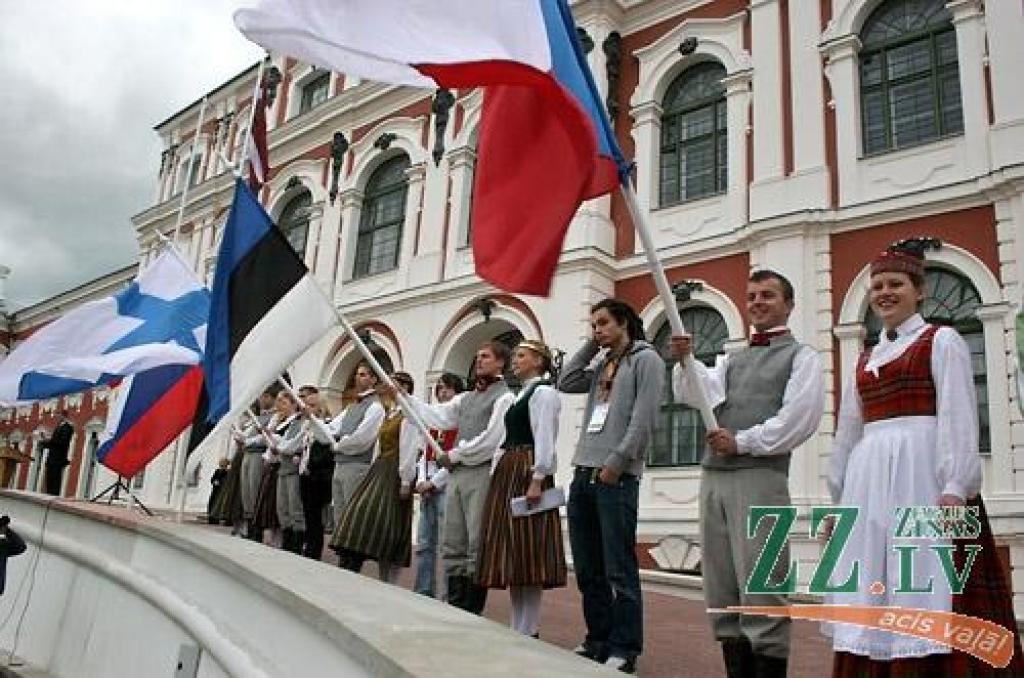 Šajā nedēļas nogalē Jelgavā notiek Somijas un Baltijas valstu studentu 25.sporta spēles (SELL). Jāpiebilst, ka studentu galvaspilsētā Jelgavā šis vērienīgais sporta pasākums vērojams otro reizi. Oficiāla atklāšana notika piektdienas vakarā...
