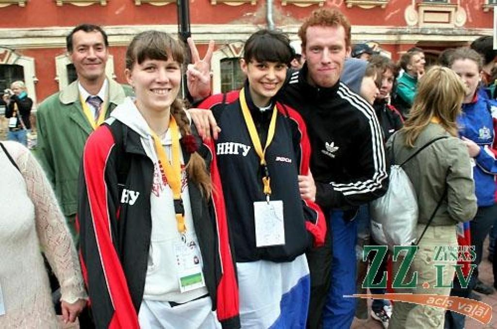 Šajā nedēļas nogalē Jelgavā notiek Somijas un Baltijas valstu studentu 25.sporta spēles (SELL). Jāpiebilst, ka studentu galvaspilsētā Jelgavā šis vērienīgais sporta pasākums vērojams otro reizi. Oficiāla atklāšana notika piektdienas vakarā...