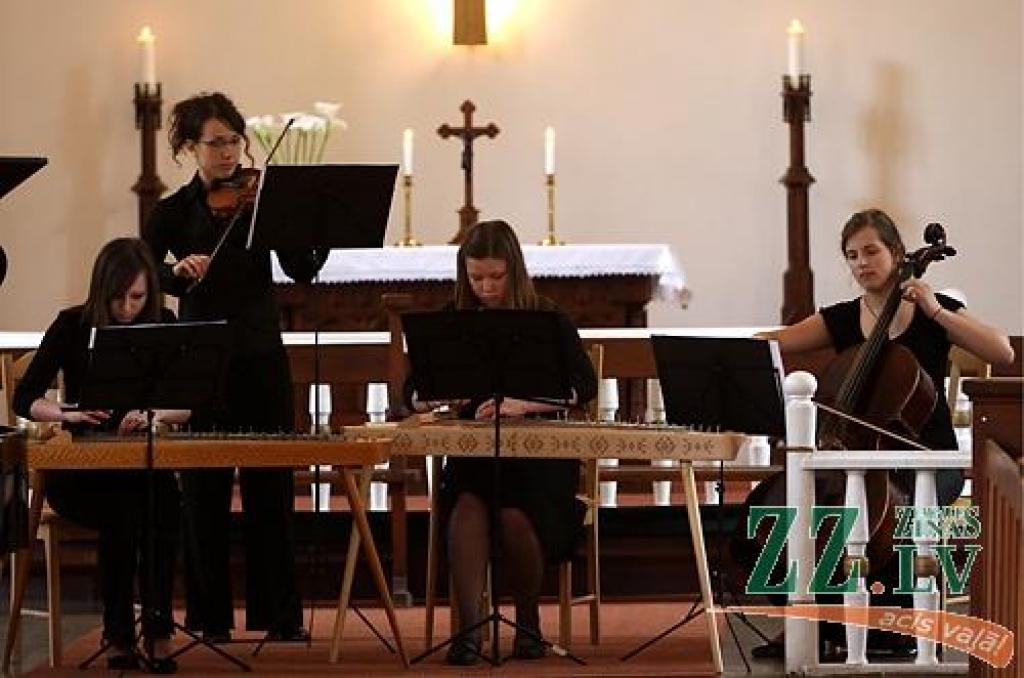Jelgavas Mūzikas vidusskolas audzēkņu «Pavasara koncerts» Sv.Annas katedrālē.