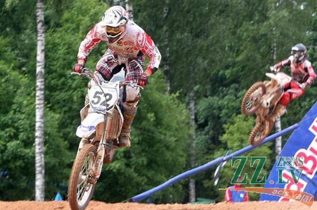 Fotomirkļi no nedēļas nogalē Ķeguma trasē «Zelta Zirga» aizvadītajām pasaules prestižākajām motokrosa sacīkstēm.