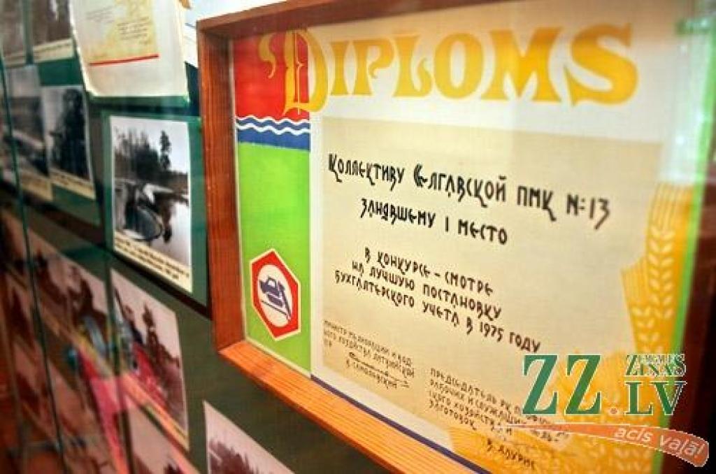 Ozolnieku novada muzejā joprojām skatāma pastāvīgā izstāde «Ozolnieku cilvēki pirms 90, 80, 70, 60… gadiem», kas tika atklāta maija beigās. Materiālu klāsts ir izvietots stendos, kuros stāstīts par senākajiem vēsturiskajiem objektiem, kuri...
