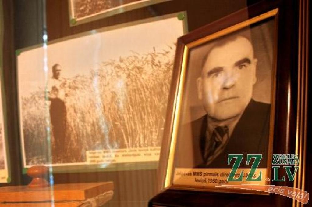 Ozolnieku novada muzejā joprojām skatāma pastāvīgā izstāde «Ozolnieku cilvēki pirms 90, 80, 70, 60… gadiem», kas tika atklāta maija beigās. Materiālu klāsts ir izvietots stendos, kuros stāstīts par senākajiem vēsturiskajiem objektiem, kuri...