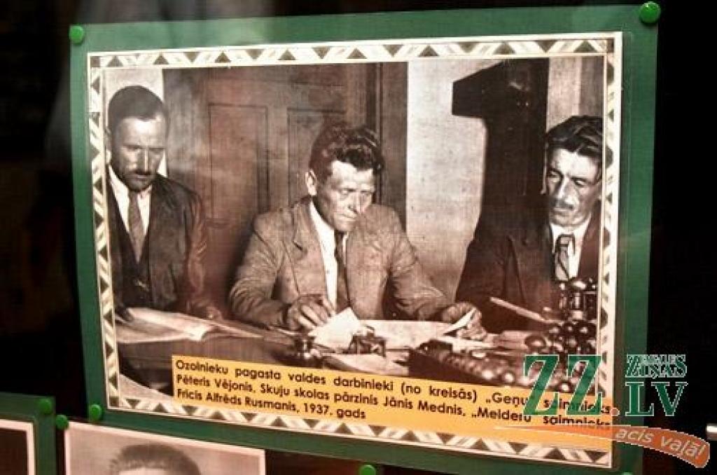 Ozolnieku novada muzejā joprojām skatāma pastāvīgā izstāde «Ozolnieku cilvēki pirms 90, 80, 70, 60… gadiem», kas tika atklāta maija beigās. Materiālu klāsts ir izvietots stendos, kuros stāstīts par senākajiem vēsturiskajiem objektiem, kuri...