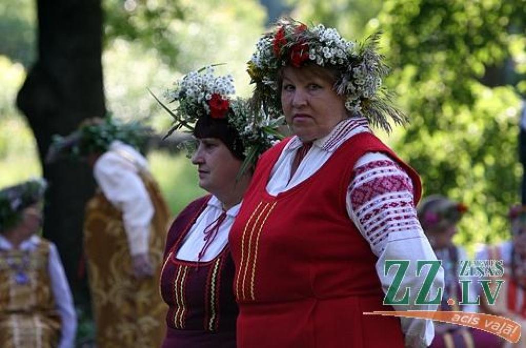 Slāvu vasaras saulgriežu svētki «Kupalle» Pils salā.