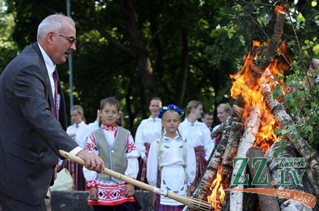 Slāvu vasaras saulgriežu svētki «Kupalle» Pils salā.