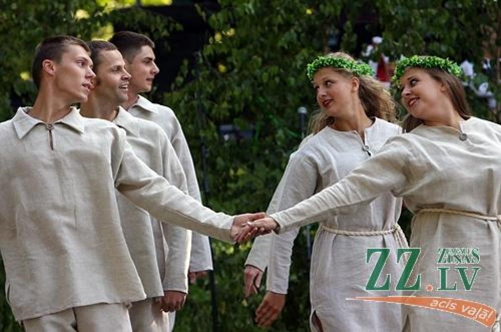 Slāvu vasaras saulgriežu svētki «Kupalle» Pils salā.