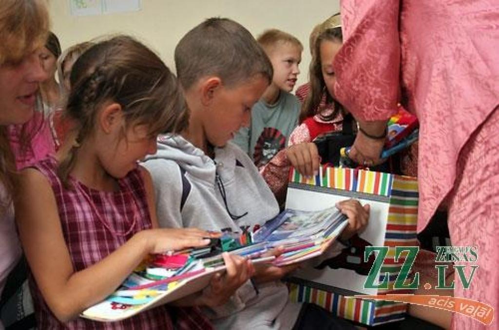Šonedēļ noslēdzās labdarības akcija «Padalies!», kuras mērķis bija palīdzēt sagatavoties jaunajam mācību gadam Jelgavas daudzbērnu ģimenēm un vēl trim ģimenēm, kuru mājokļi tika izpostīti ugunsgrēkā. Noslēguma pasākumā 15 bērni no septiņām...
