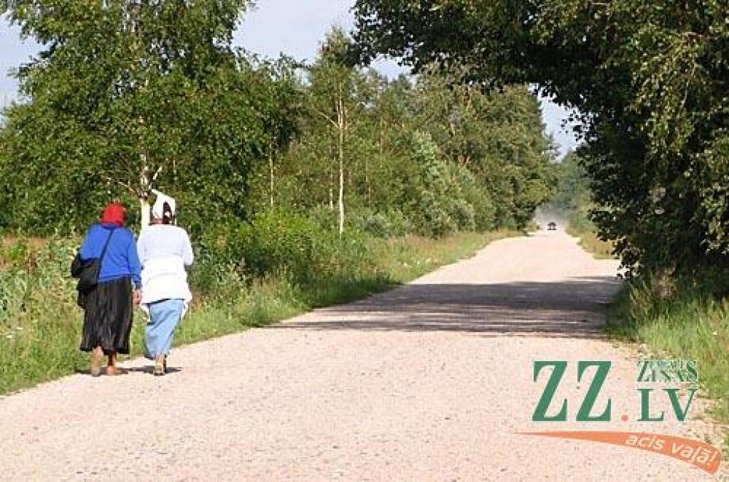 Pirmdien ap pulksten 7.30 Rīgā sākās Latvijas Pareizticīgās baznīcas Rīgas Svētās Trijādības Pārdaugavas pareizticīgo draudzes rīkots Krusta gājiens. Šogad svētceļnieku rindās bija arī viesi no Parīzes - kādas Francijas galvaspilsētas...