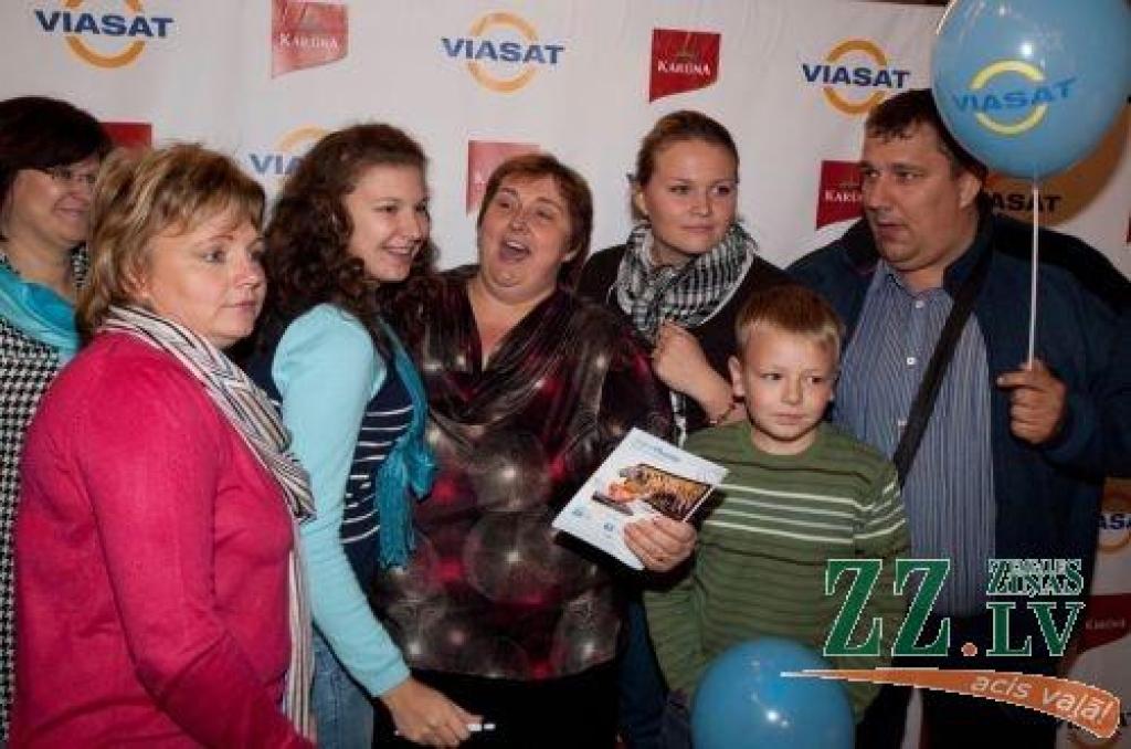 Otrdien, 13.oktobrī Jelgavas Kultūras namā Jelgavas «Tirkizzilās krāsas zemes koris» un Žoržs Siksna tikās ar saviem atbalstītājiem. Tikšanos organizēja «Karūna» sadarbībā ar digitālās satelīttelevīzijas operatoru «VIASAT».
Organizatoru...