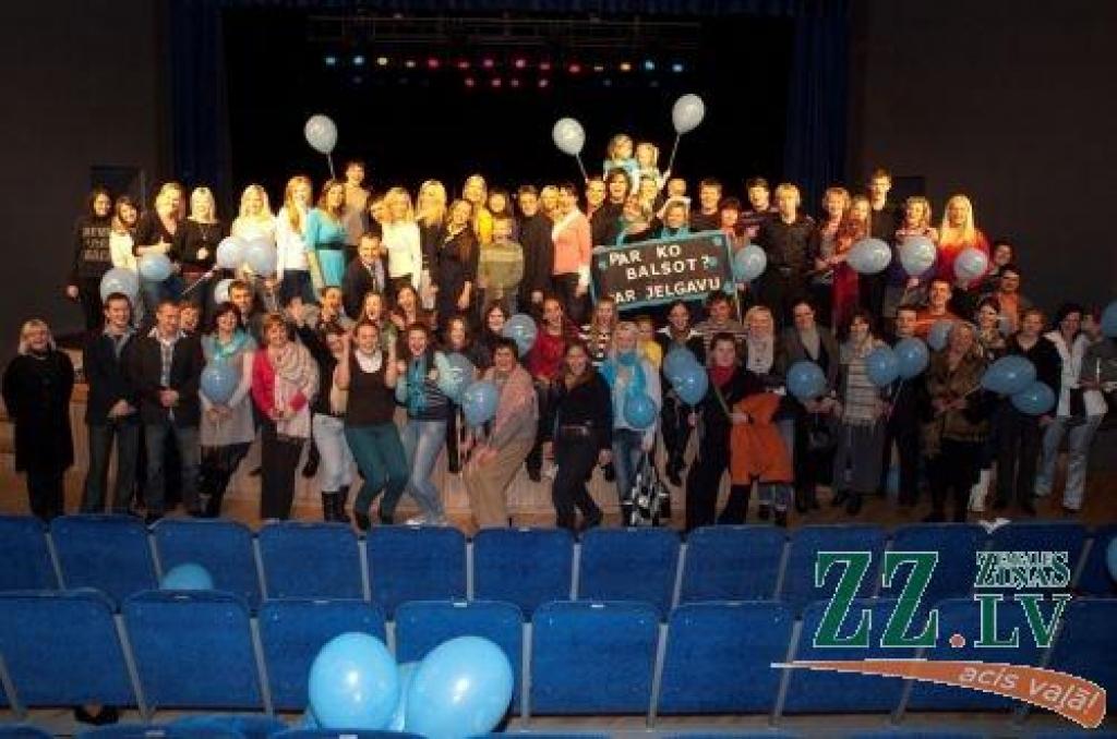 Otrdien, 13.oktobrī Jelgavas Kultūras namā Jelgavas «Tirkizzilās krāsas zemes koris» un Žoržs Siksna tikās ar saviem atbalstītājiem. Tikšanos organizēja «Karūna» sadarbībā ar digitālās satelīttelevīzijas operatoru «VIASAT».
Organizatoru...