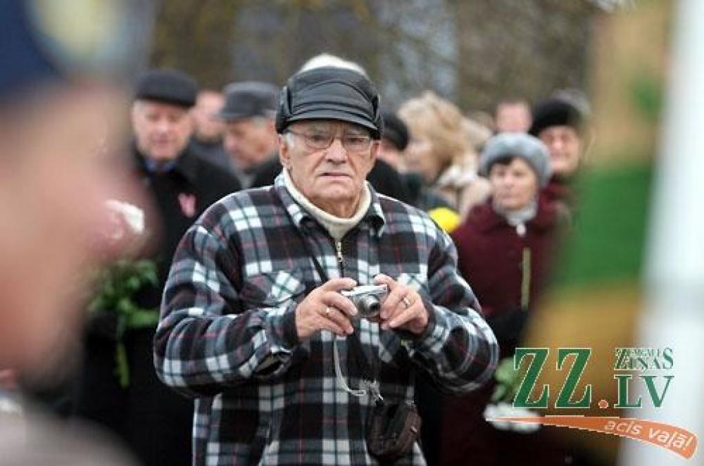Līvbērzes pagasta Vārpas ciemā, kas atrodas Jelgavas ziemeļu pievārtē, sestdien, 21.novembrī, atklāja piemiņas akmeni Artūra Kēlera bataljonam, kurš 1919.gada 20. un 21.novembrī ieņēma Jelgavu no Kalnciema puses. Šeit bija sapulcējies jau...