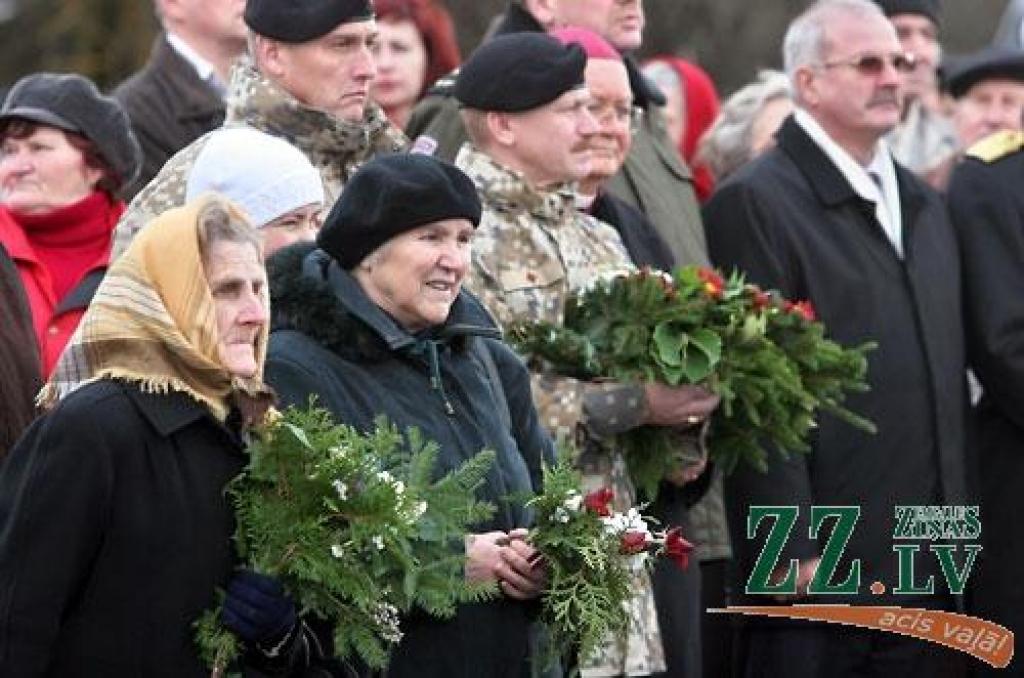 Līvbērzes pagasta Vārpas ciemā, kas atrodas Jelgavas ziemeļu pievārtē, sestdien, 21.novembrī, atklāja piemiņas akmeni Artūra Kēlera bataljonam, kurš 1919.gada 20. un 21.novembrī ieņēma Jelgavu no Kalnciema puses. Šeit bija sapulcējies jau...