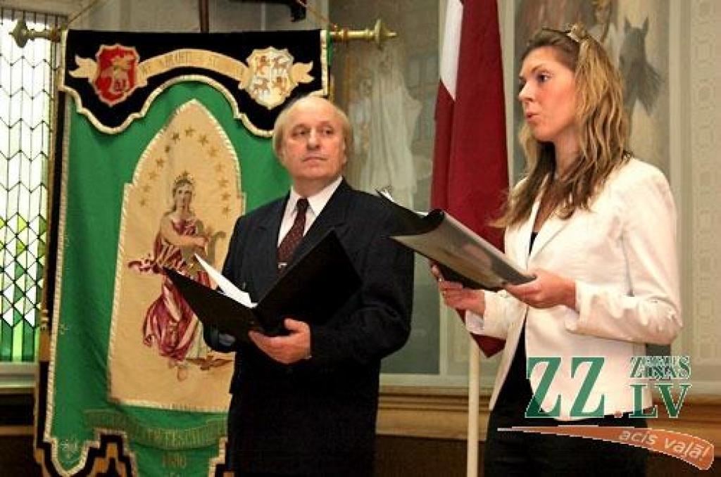 18.novembrī notika Jelgavas Latviešu biedrības svinīgs Latvijas Republikas proklamēšanas 91.gadadienas pasākums, kurā piedalījās daudz sabiedrībā pazīstamu jelgavnieku.
Tradicionāli valsts dibināšanas svētkos sanāca kopā Jelgavas Latviešu...