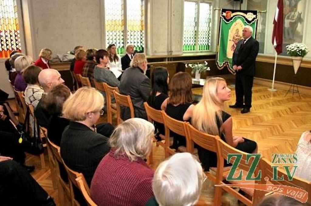 18.novembrī notika Jelgavas Latviešu biedrības svinīgs Latvijas Republikas proklamēšanas 91.gadadienas pasākums, kurā piedalījās daudz sabiedrībā pazīstamu jelgavnieku.
Tradicionāli valsts dibināšanas svētkos sanāca kopā Jelgavas Latviešu...