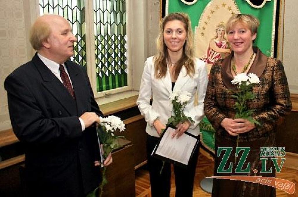18.novembrī notika Jelgavas Latviešu biedrības svinīgs Latvijas Republikas proklamēšanas 91.gadadienas pasākums, kurā piedalījās daudz sabiedrībā pazīstamu jelgavnieku.
Tradicionāli valsts dibināšanas svētkos sanāca kopā Jelgavas Latviešu...