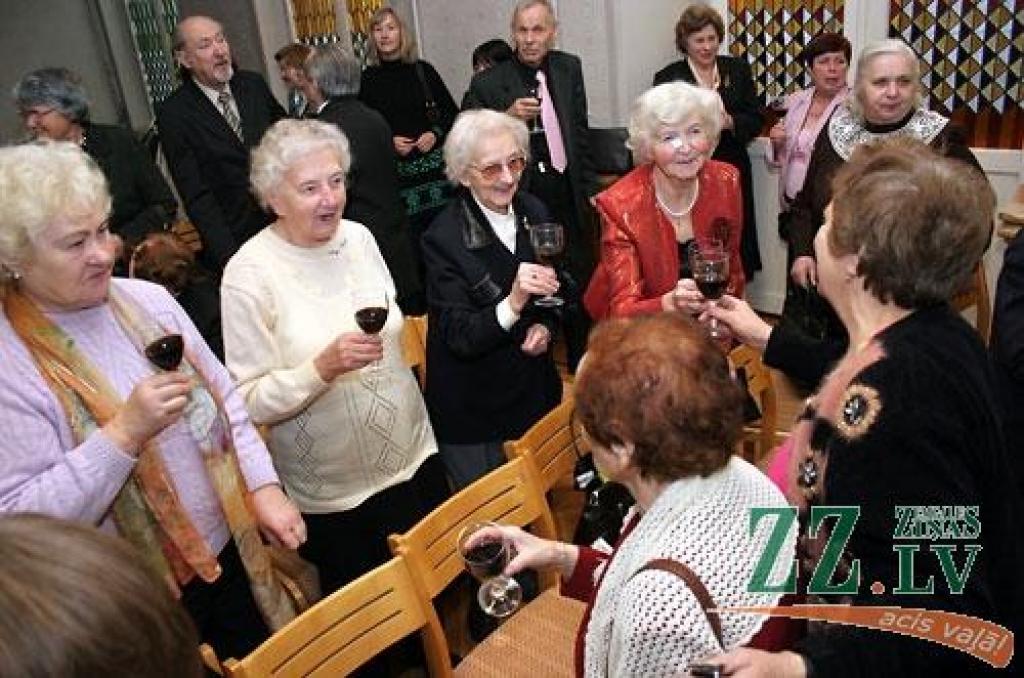 18.novembrī notika Jelgavas Latviešu biedrības svinīgs Latvijas Republikas proklamēšanas 91.gadadienas pasākums, kurā piedalījās daudz sabiedrībā pazīstamu jelgavnieku.
Tradicionāli valsts dibināšanas svētkos sanāca kopā Jelgavas Latviešu...