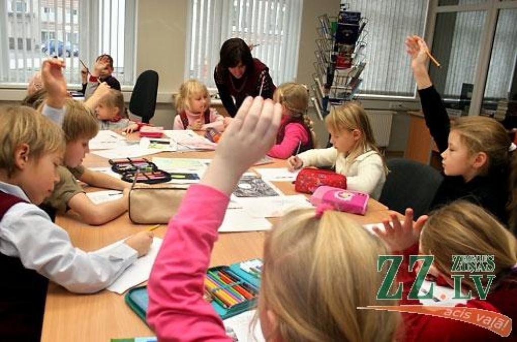 Līdz Ziemassvētku brīvdienām vai ik katrs skolēns var paspēt izlasīt piecas grāmatas, ko šogad piedāvā Latvijas Nacionālās bibliotēka tradicionālajā lasītprieka veicināšanas pasākums «Bērnu žūrija». Tomēr grāmatu gan visiem...