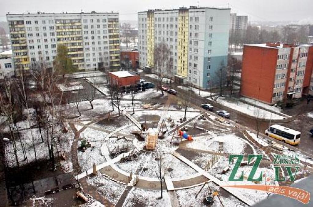 Kopš 12.novembra apmeklētājiem ir pieejams jaunais aktīvās atpūtas un vides izglītības laukums bērniem un pusaudžiem RAF dzīvojamā masīva Loka maģistrāles daudzdzīvokļu namu pagalmā. Projekta «Iesaisties un zini!» kopējās izmaksas ir 58...