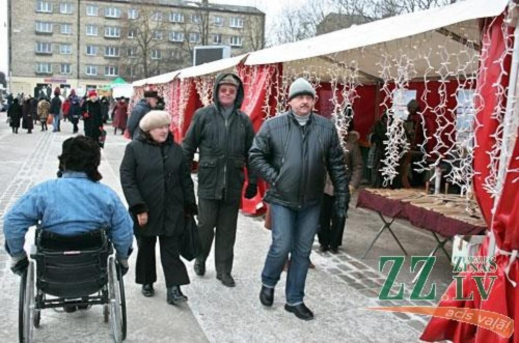 19.decembrī, Jelgavas centrā, Hercoga Jēkaba laukumā notika ikgadējais Ziemassvētku tirdziņš.
